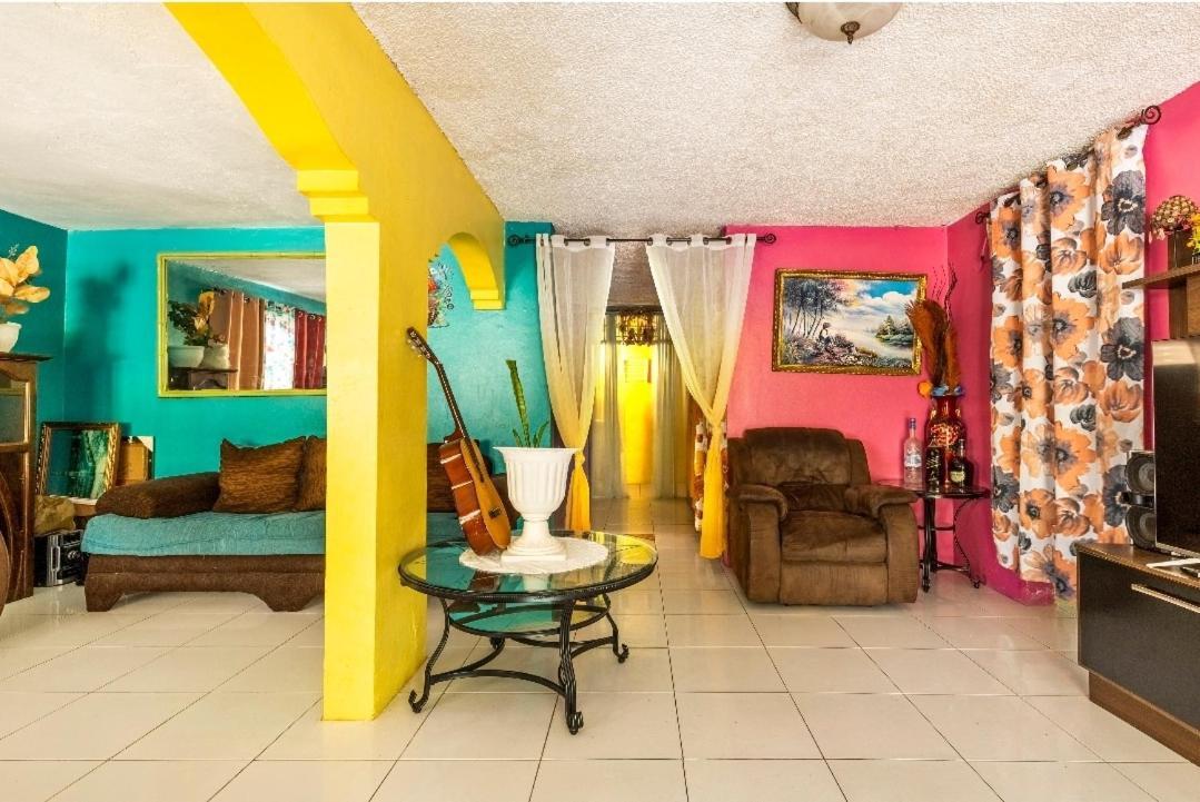 Colorful Private Room Oasis Montego Bay Exterior foto